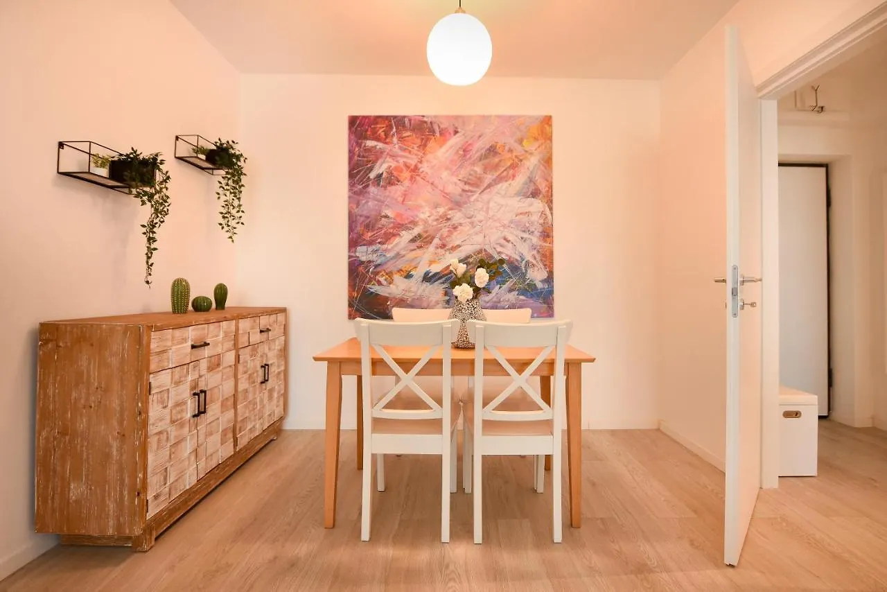 Urban Bliss - Contemporary Elegance In Modern Living Spaces Voluntari Apartment