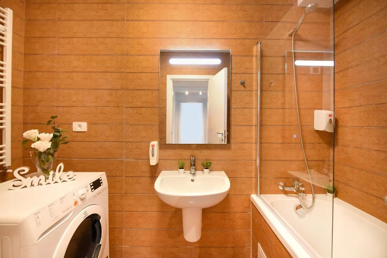 Apartment Urban Bliss - Contemporary Elegance In Modern Living Spaces Voluntari
