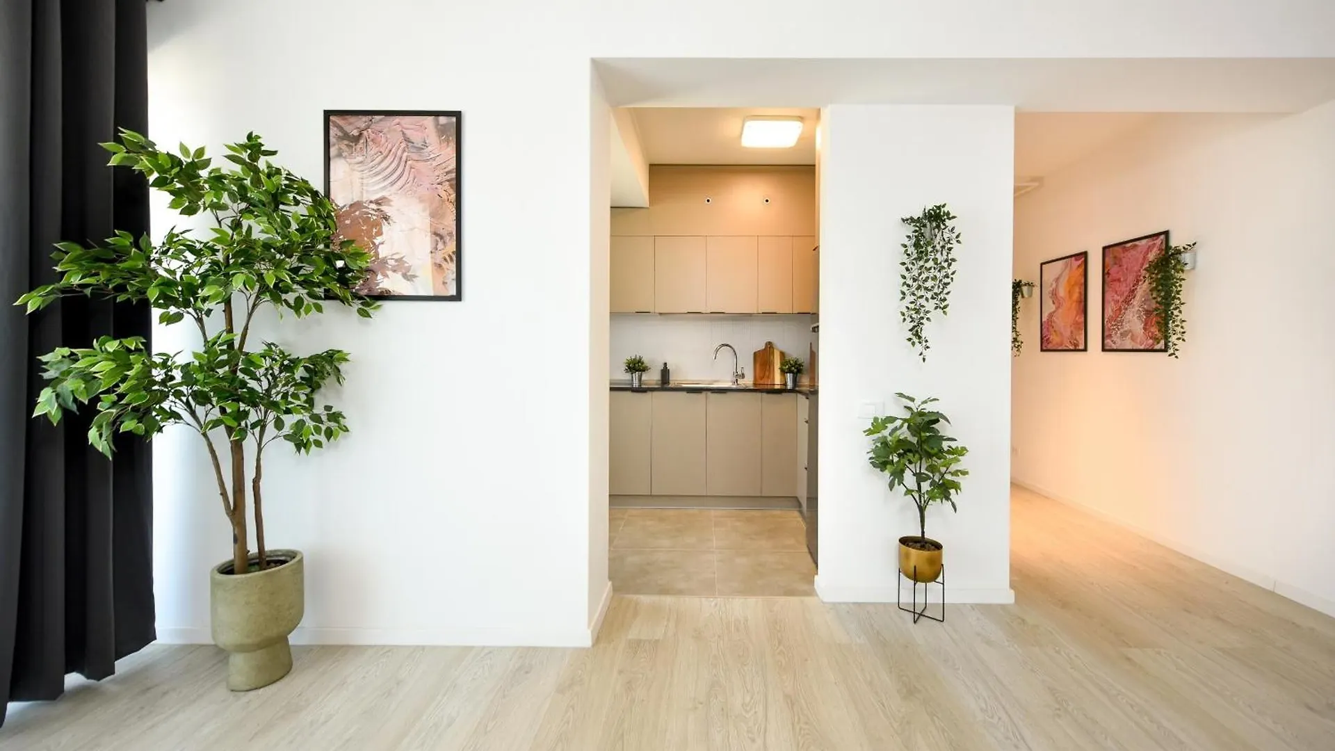 Urban Bliss - Contemporary Elegance In Modern Living Spaces Voluntari Apartment