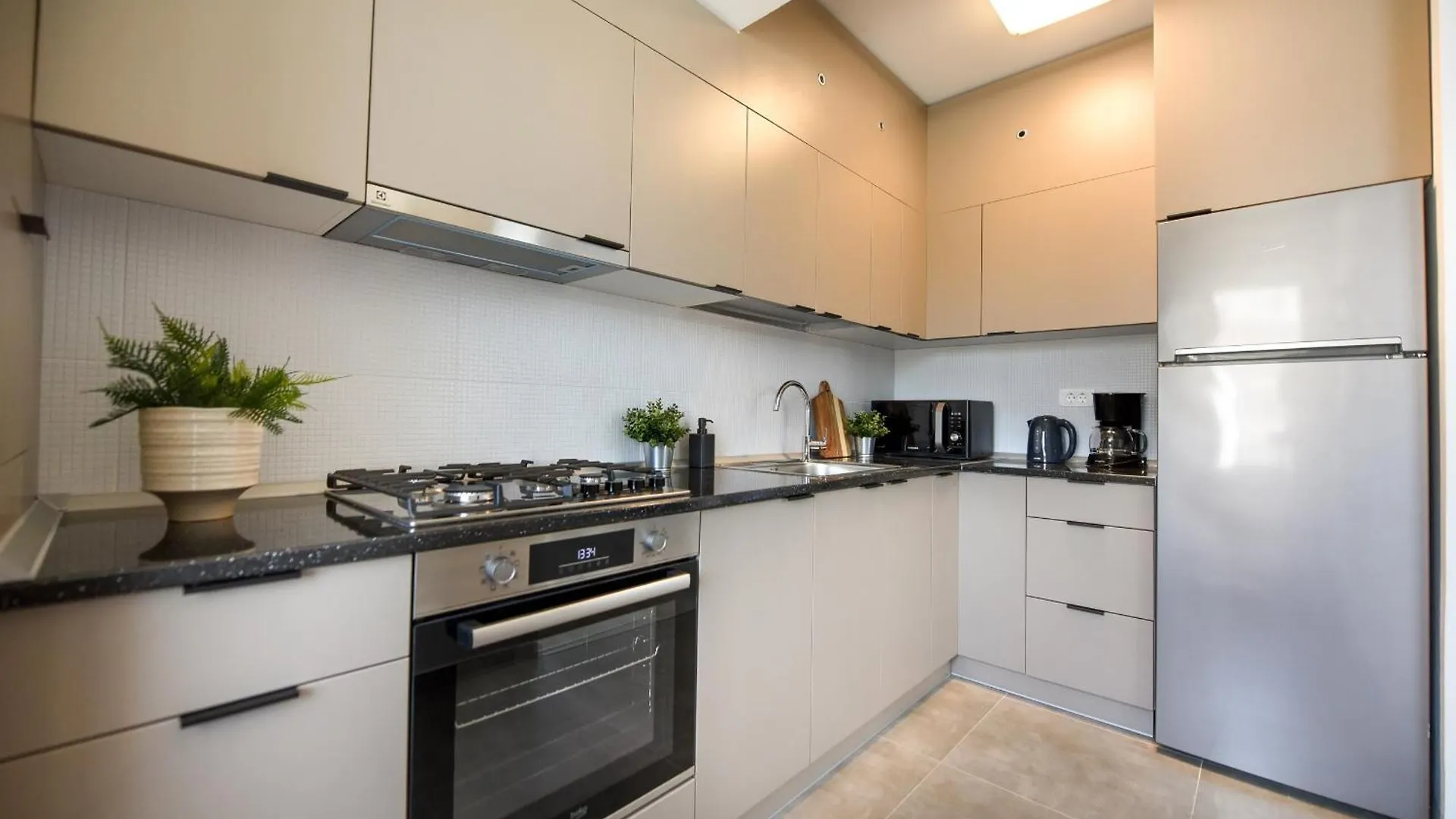 Urban Bliss - Contemporary Elegance In Modern Living Spaces Voluntari